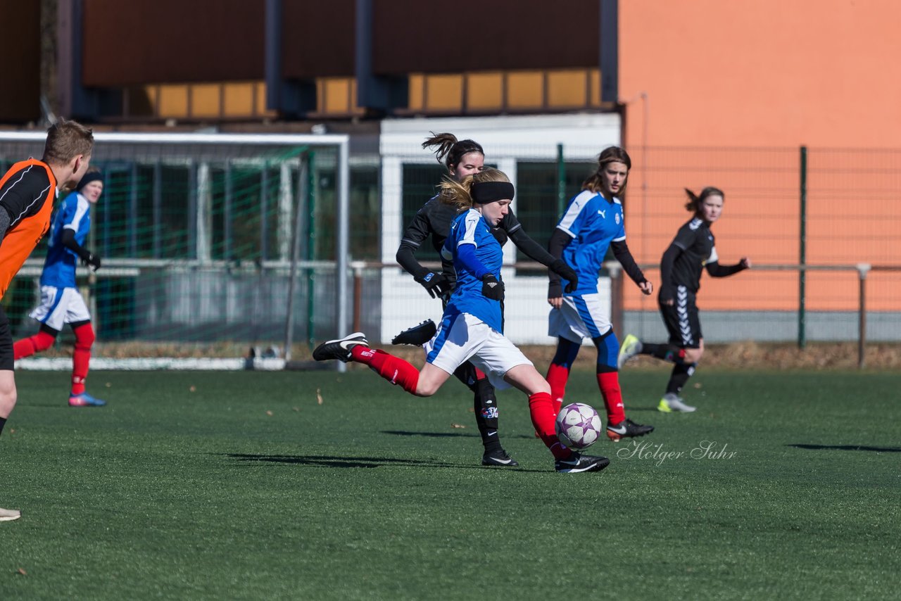 Bild 368 - B-Juniorinnen Halbfinale SVHU - Holstein Kiel : Ergebnis: 3:0